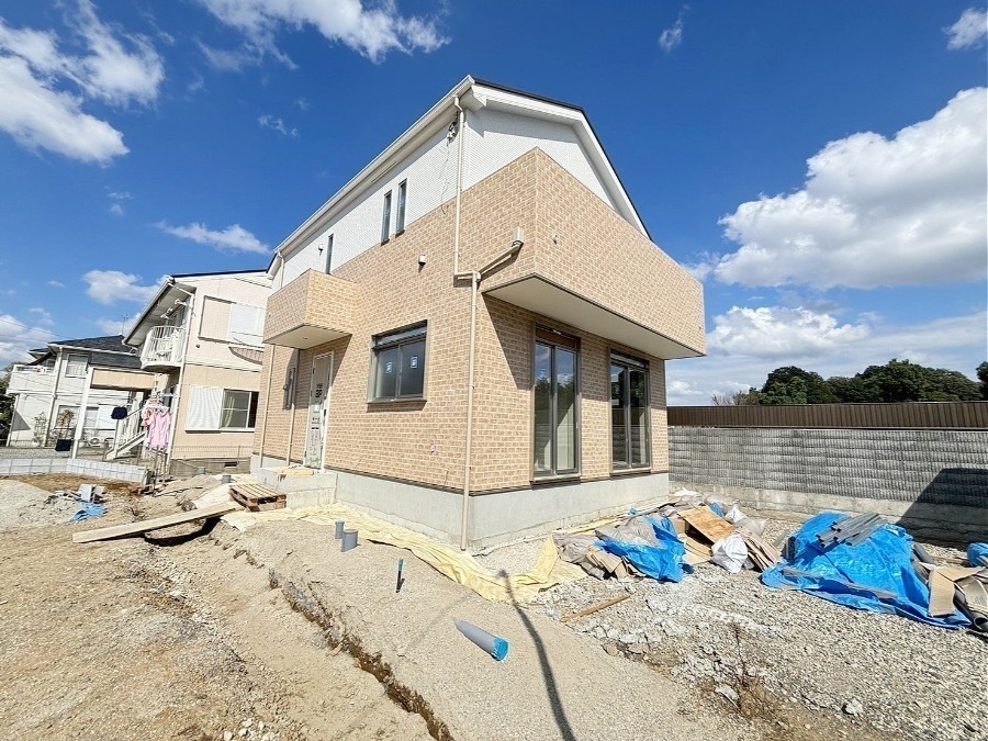外観:南西向きで陽当たり良好です!